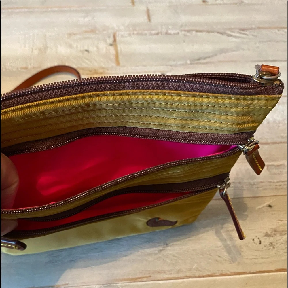 Dooney & Bourke Triple Zip Yellow Pink Interior Crossbody Purse Bag J3795346